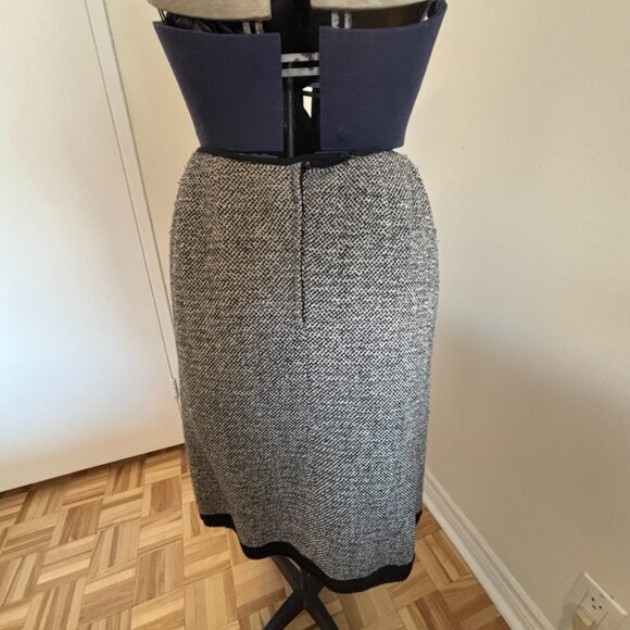 Immaculate Womens Vintage 2 piece Skirt Suit (size 8/10) - Picture 12 of 15